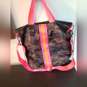 *NWT* Haute Shore Logan Bag